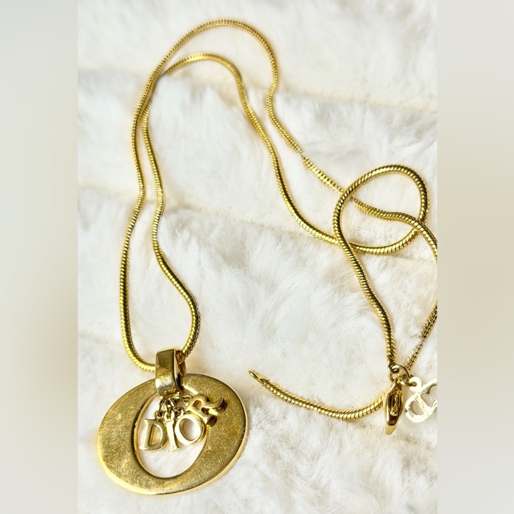 Christian DiorVintage Lage O DIOR Pendant Necklace